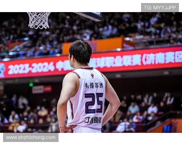 丁彦雨航重返赛场再展锋芒引领球队焕发青春力量